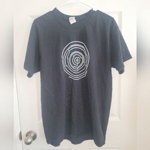Mens Circle Graphic Short Sleeve Crew Neck T-shirt SZ L  On Gildan Tag